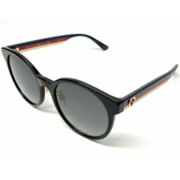 Gucci Accessories - Gucci Women's Black Sunglasses!